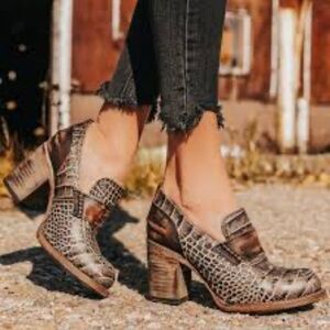 Freebird Bellevue Stone Croc Brown Distressed Leather Heels Size 7